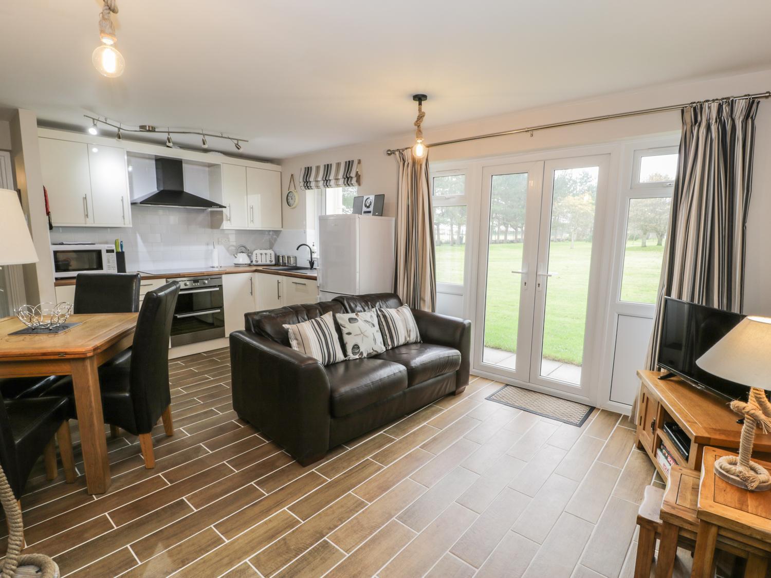 Driftwood Apartment Harlech Bagian luar foto
