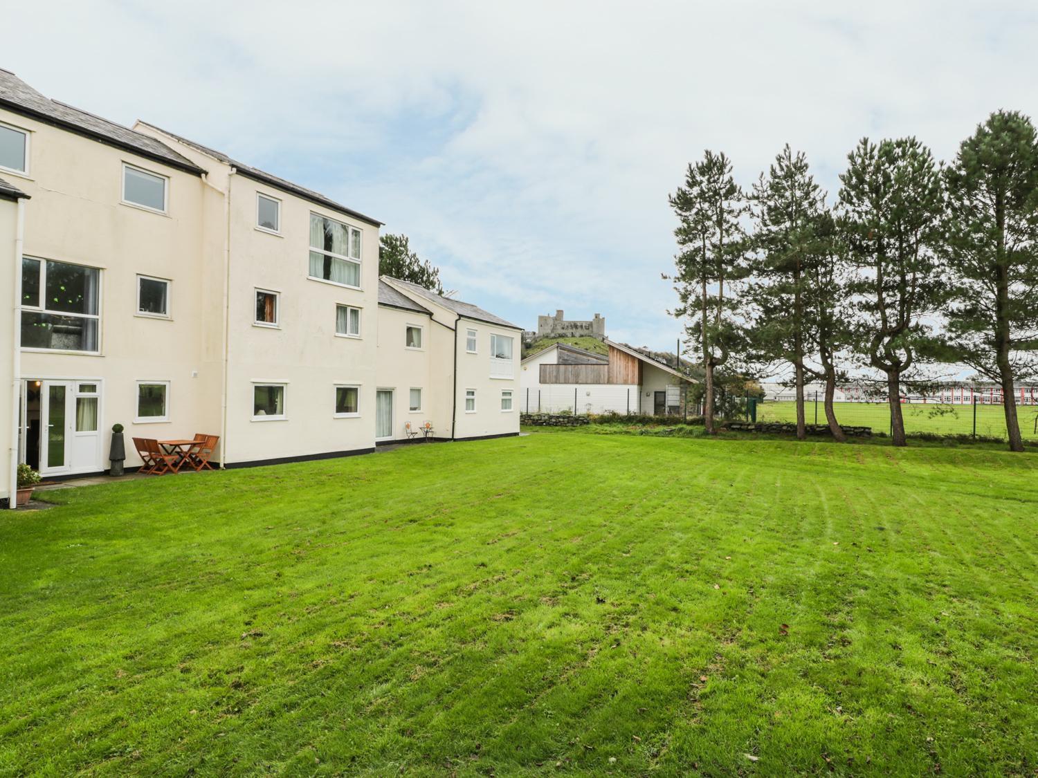 Driftwood Apartment Harlech Bagian luar foto